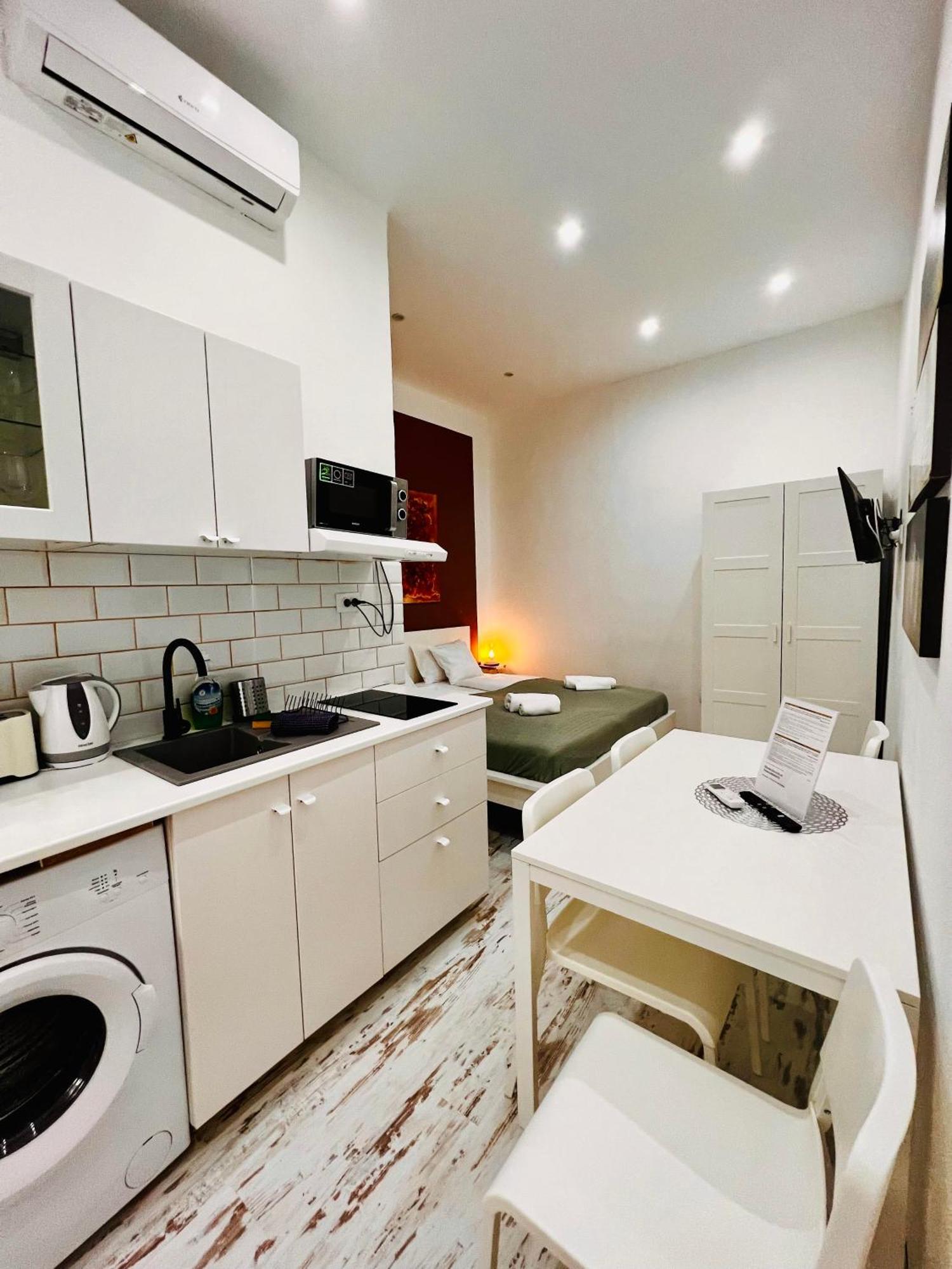 Quiet Luxury With 2 In The Centre Bb Appartement *