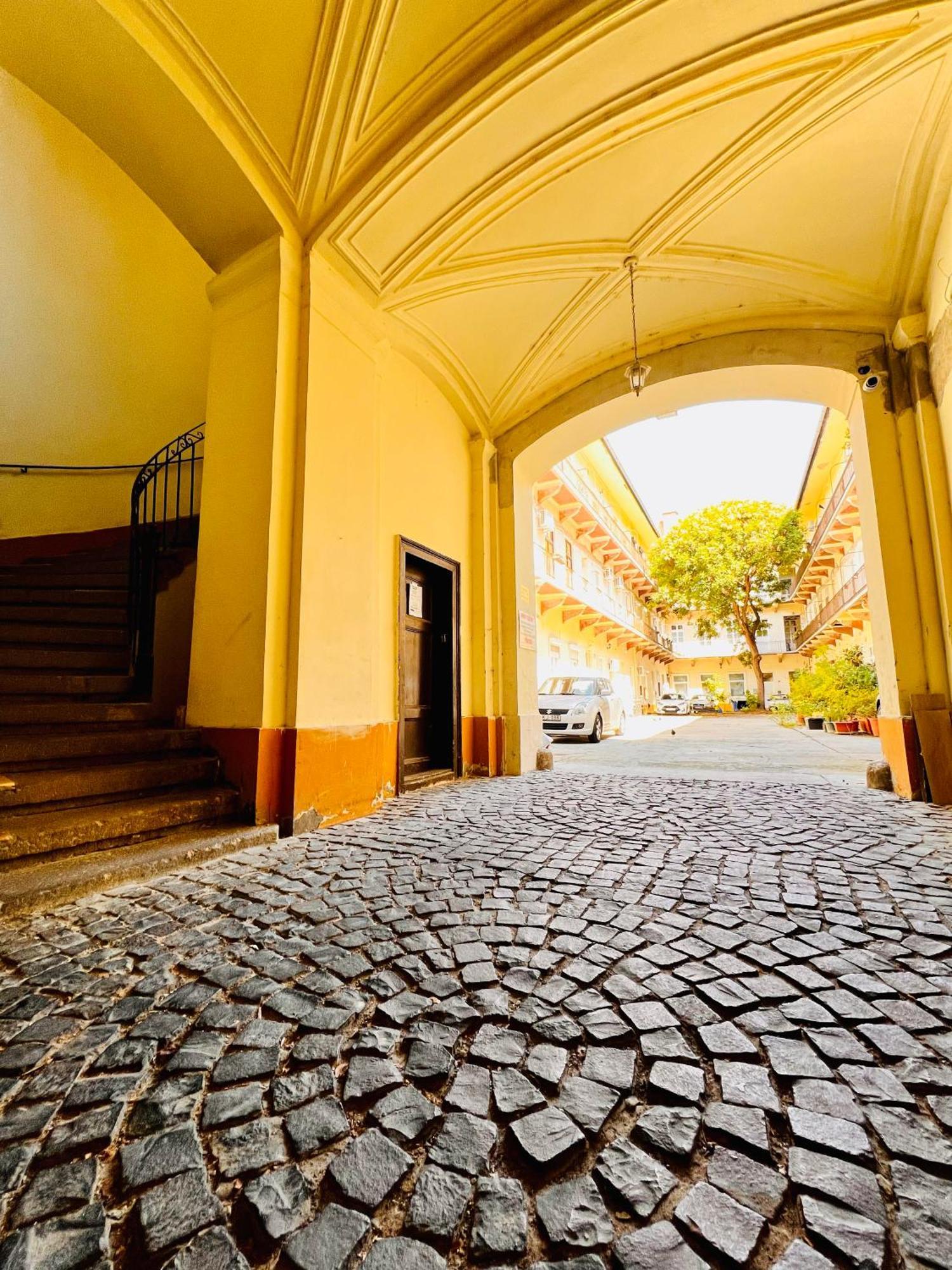 Quiet Luxury With 2 In The Centre Bb Apartman Budapest